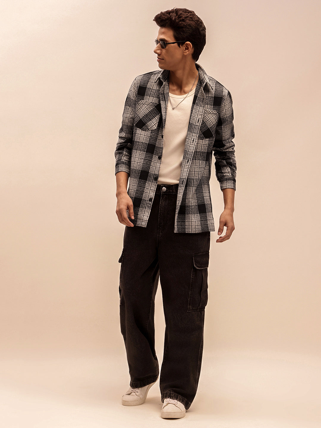 Men’s Checkered Long Sleeve Shacket in Black