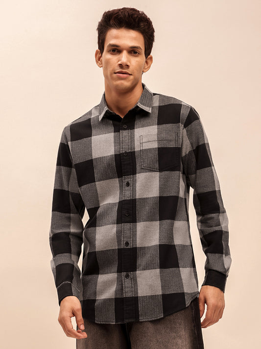 Slim Fit Black Checks Casual Shirt for Men